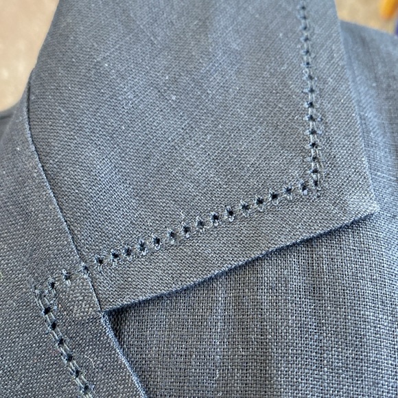 Harold’s black blouse - Picture 4 of 5